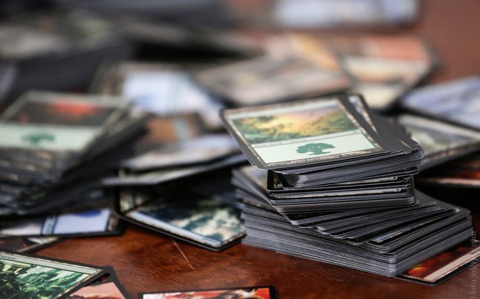 Big bitcoin exchange has roots intrading cards?